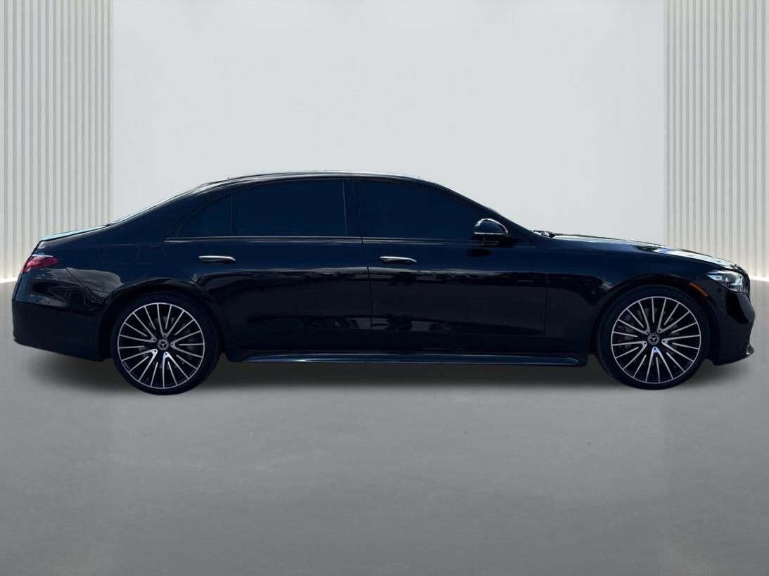 2023 Mercedes Benz S 580 4MATIC photo 4