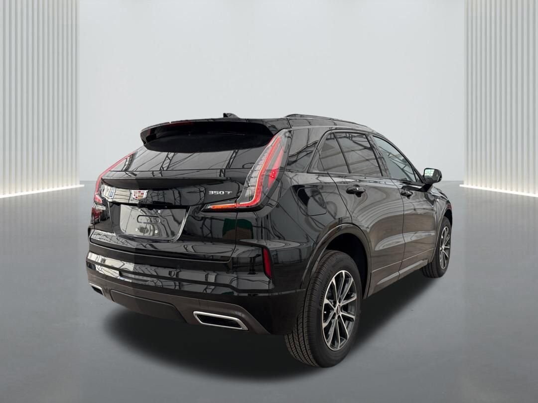 2025 Cadillac XT4 Sport photo 4