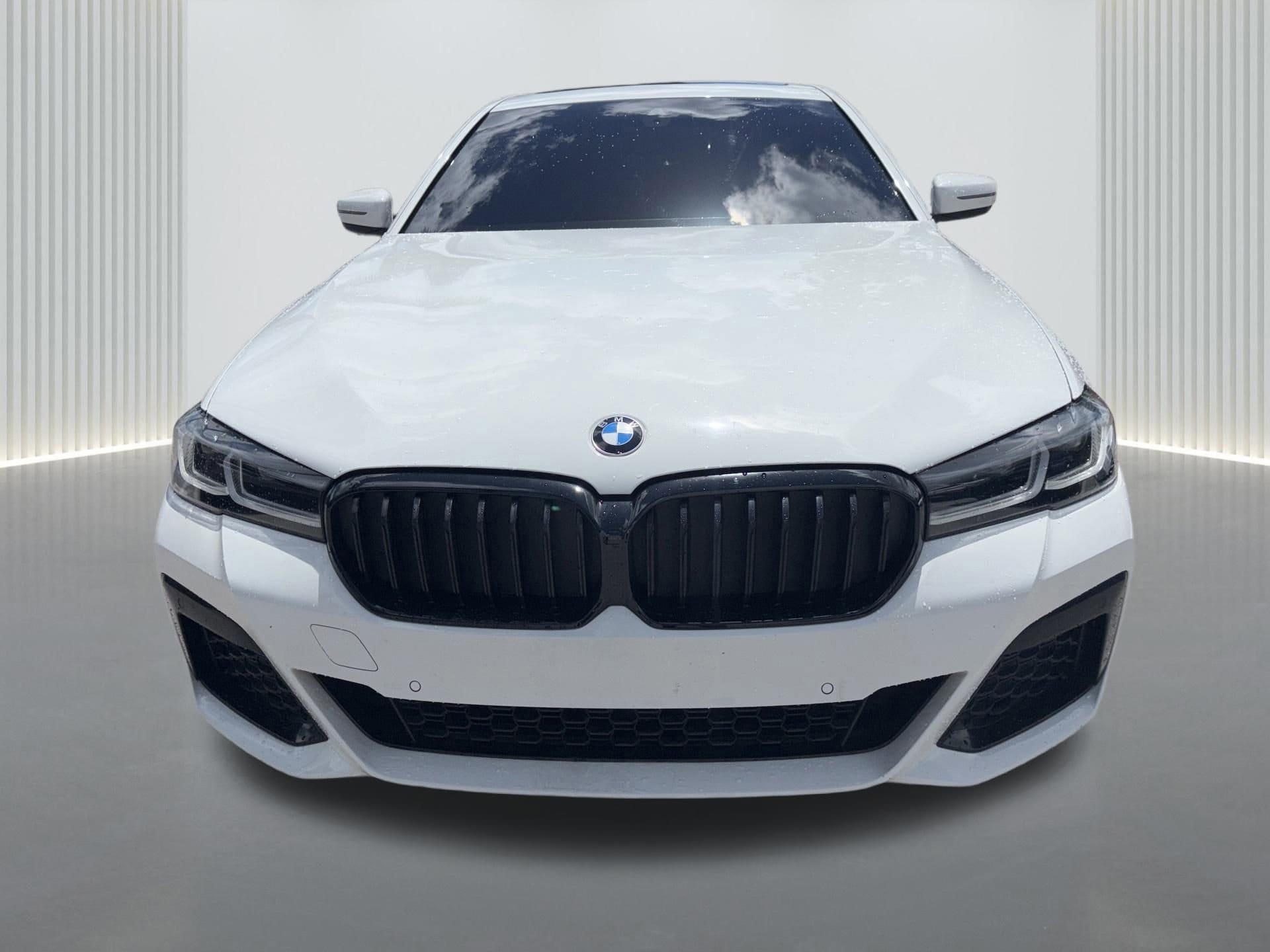 2021 BMW 5 Series 530e iPerformance Sedan's photo