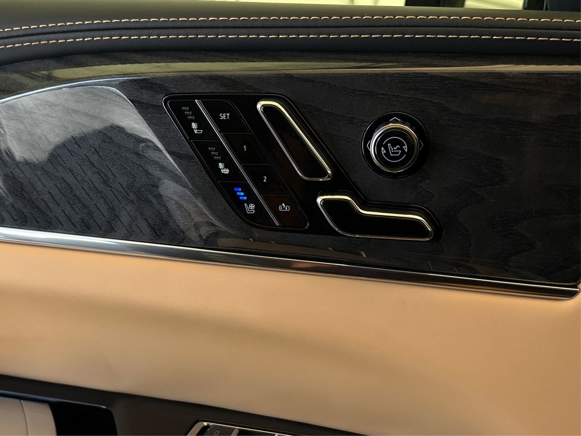2026 Cadillac Escalade IQL Premium Sport - Photo 31
