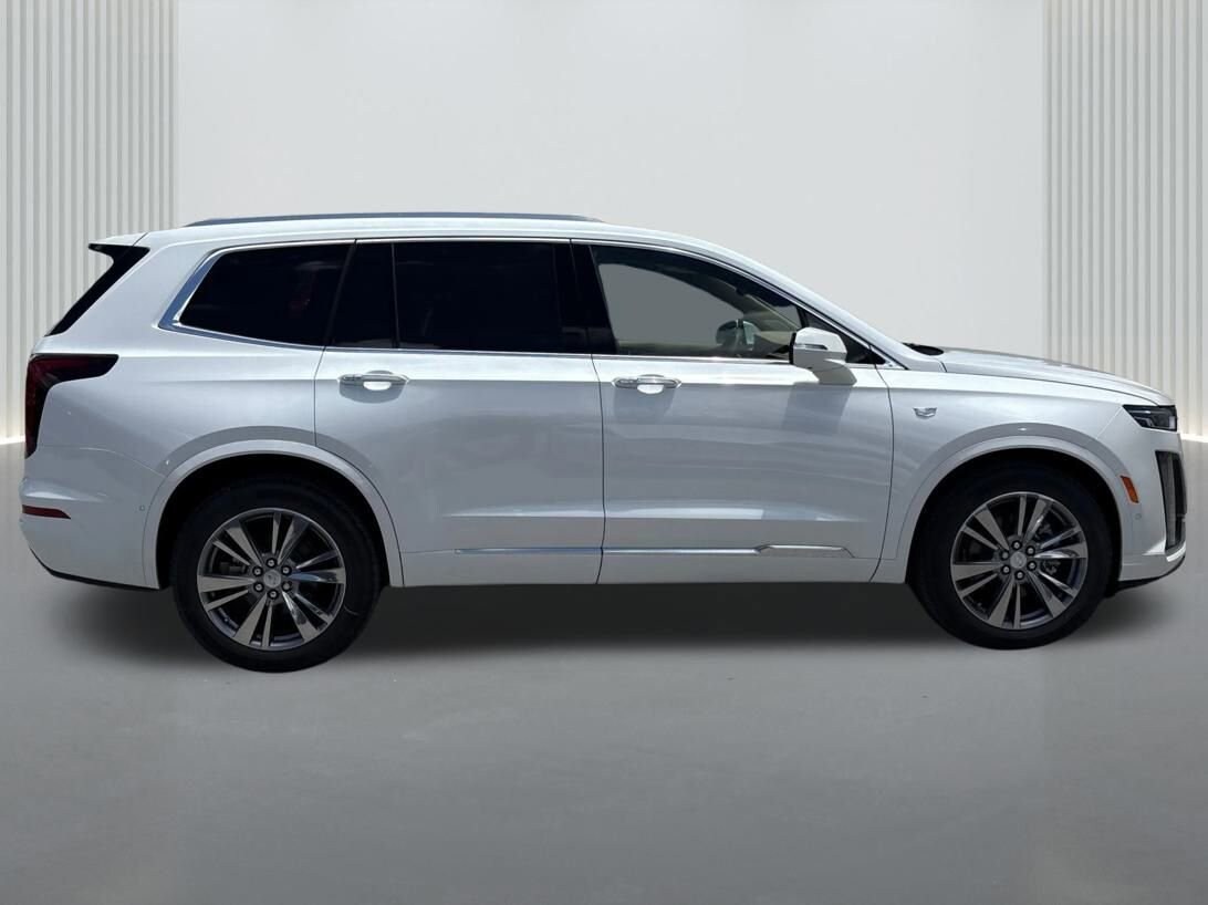 2025 Cadillac XT6 Premium Luxury photo 4