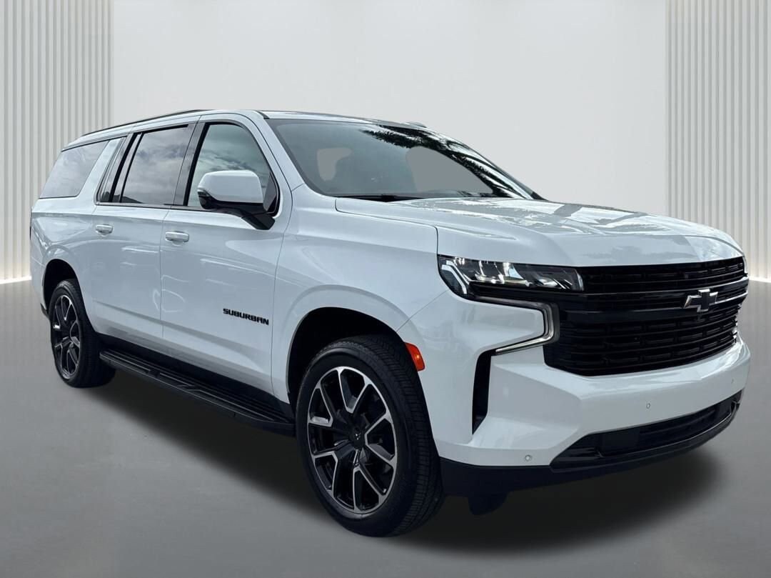 2024 Chevrolet Suburban RST photo 3