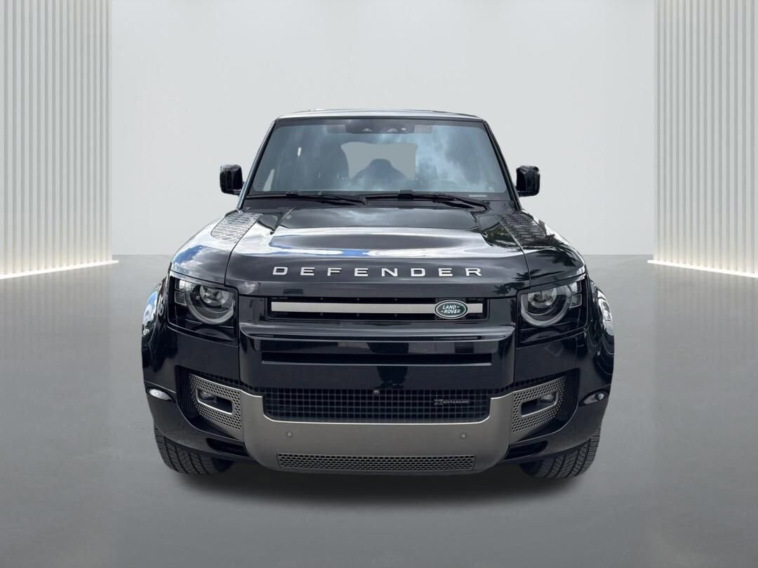 2022 Land Rover Defender X-Dynamic HSE photo 2