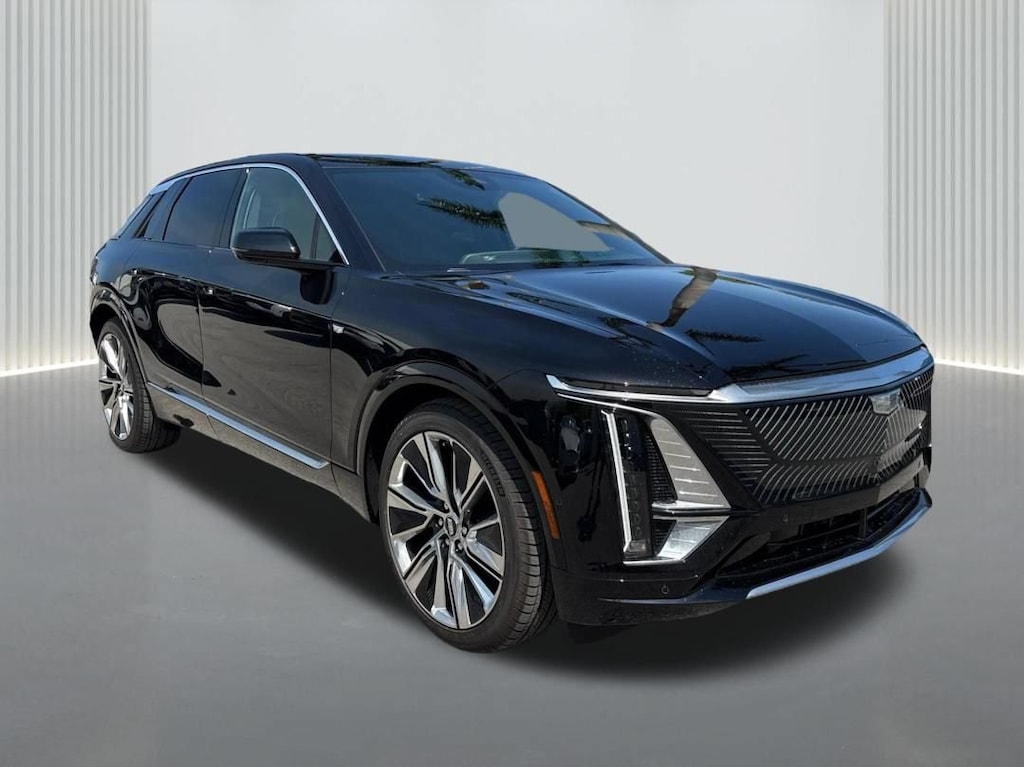 New 2026 CADILLAC LYRIQ Signature Luxury SUV