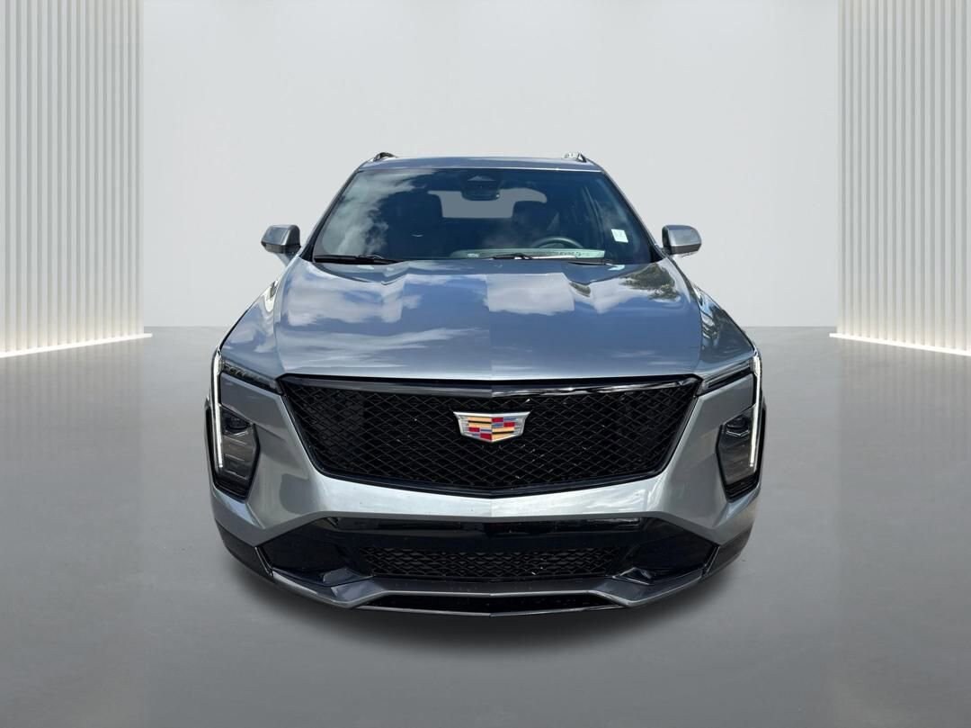 2024 Cadillac XT4 Sport photo 2