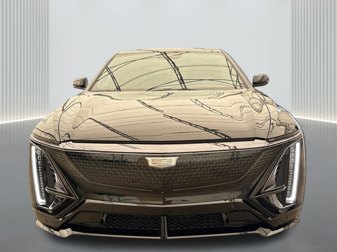 2026 Cadillac Lyriq photo 2