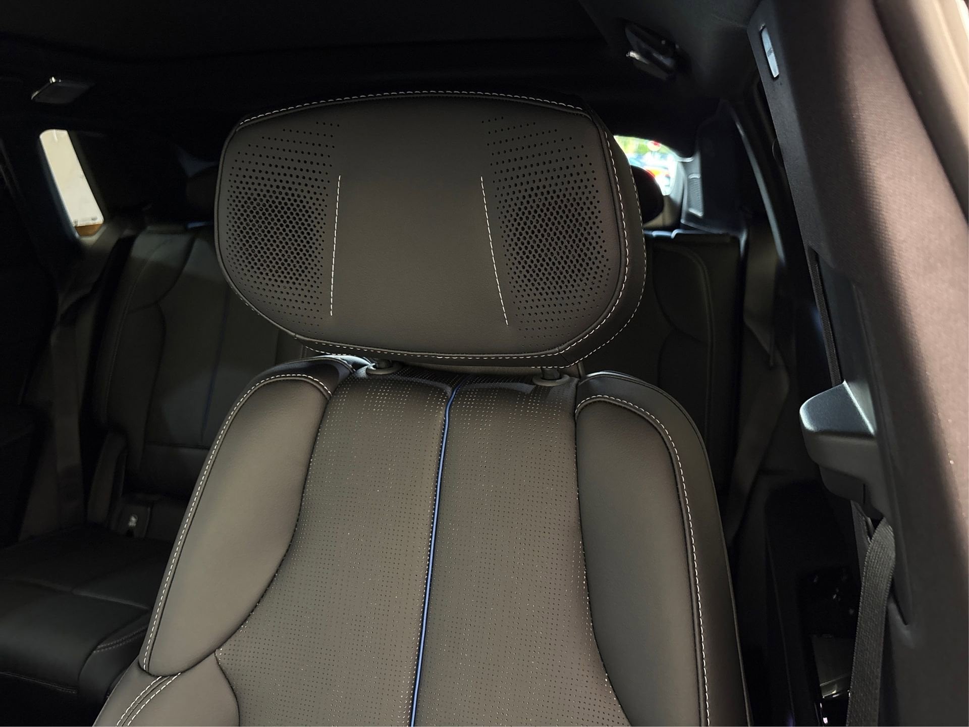 2026 Cadillac LYRIQ Premium Sport - Photo 31