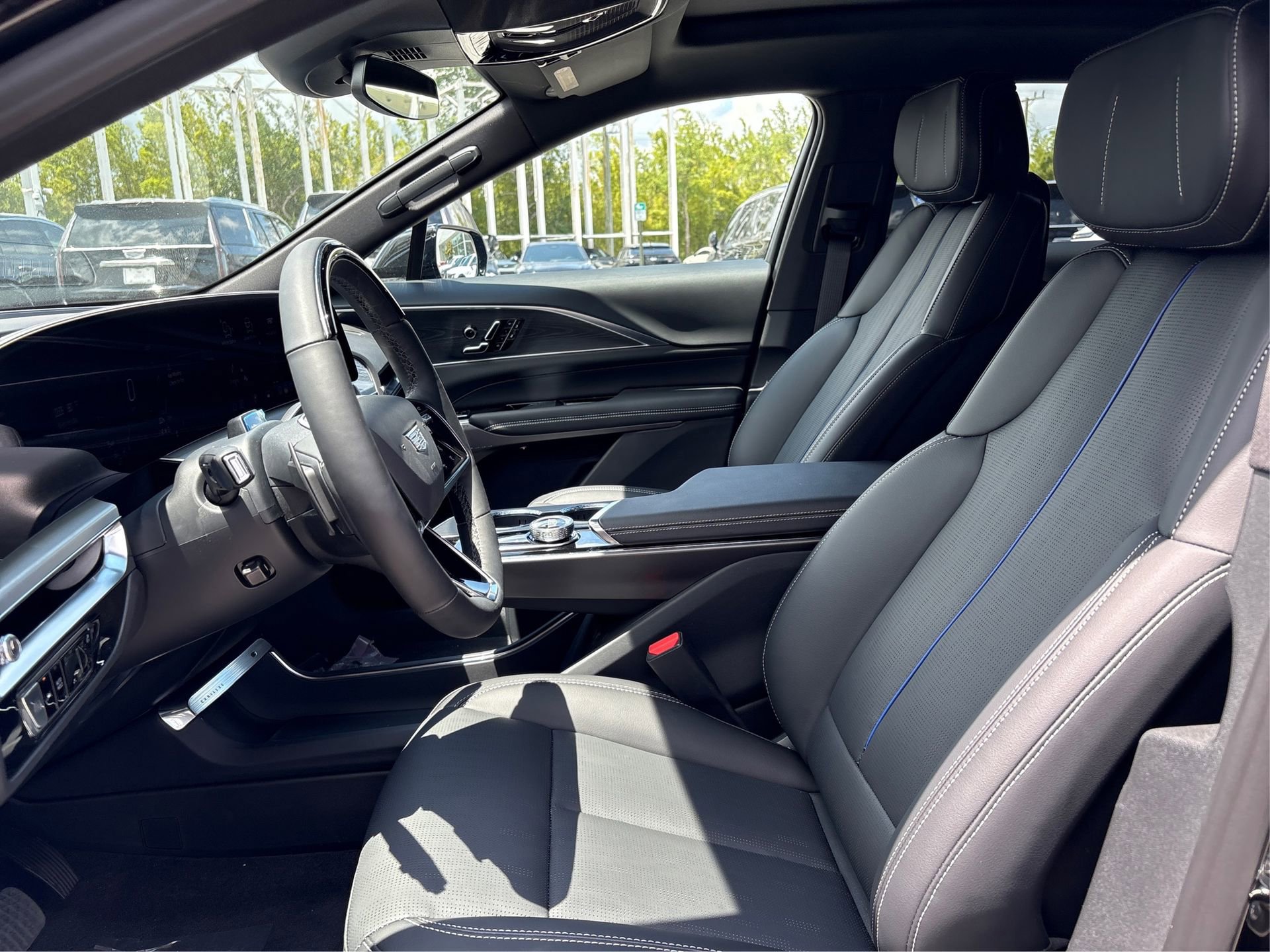 2026 Cadillac LYRIQ Luxury - Photo 9