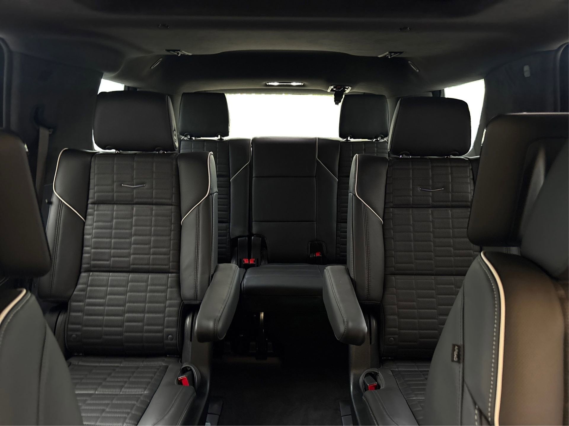 2026 Cadillac Escalade Platinum Sport - Photo 17