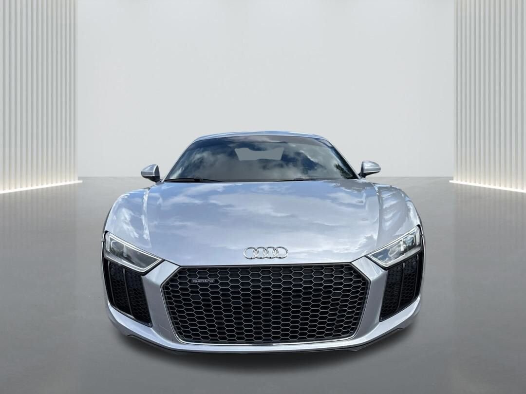 2017 Audi R8 Coupe V10 photo 2
