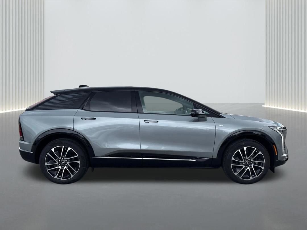 2026 Cadillac OPTIQ Sport - Photo 4