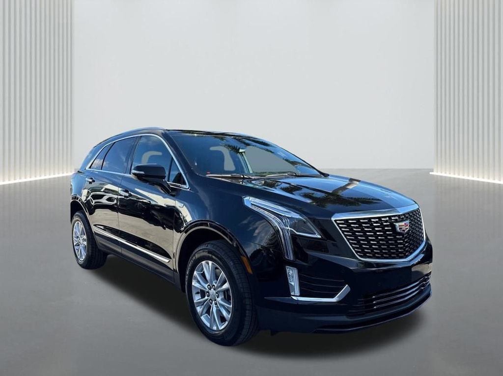 New 2025 CADILLAC XT5 Luxury SUV