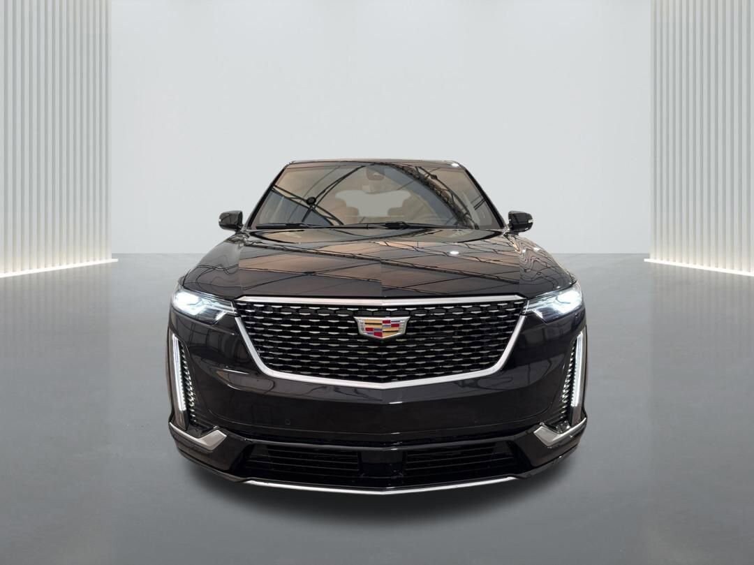 2025 Cadillac XT6 Premium Luxury photo 2