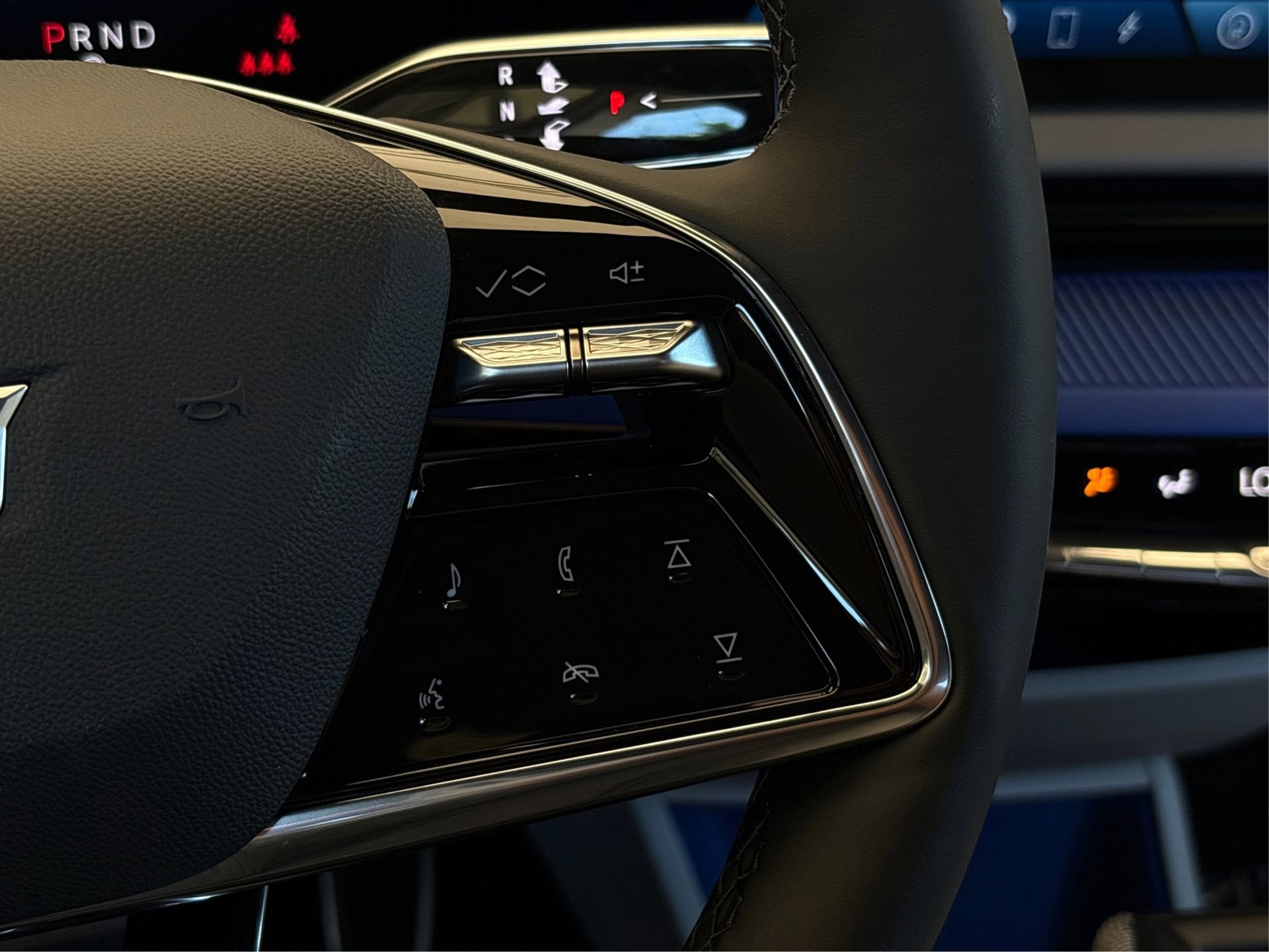 2026 Cadillac LYRIQ V - Photo 30