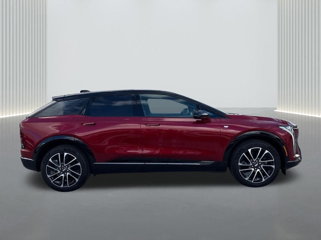 New 2025 CADILLAC OPTIQ Sport 1 SUV