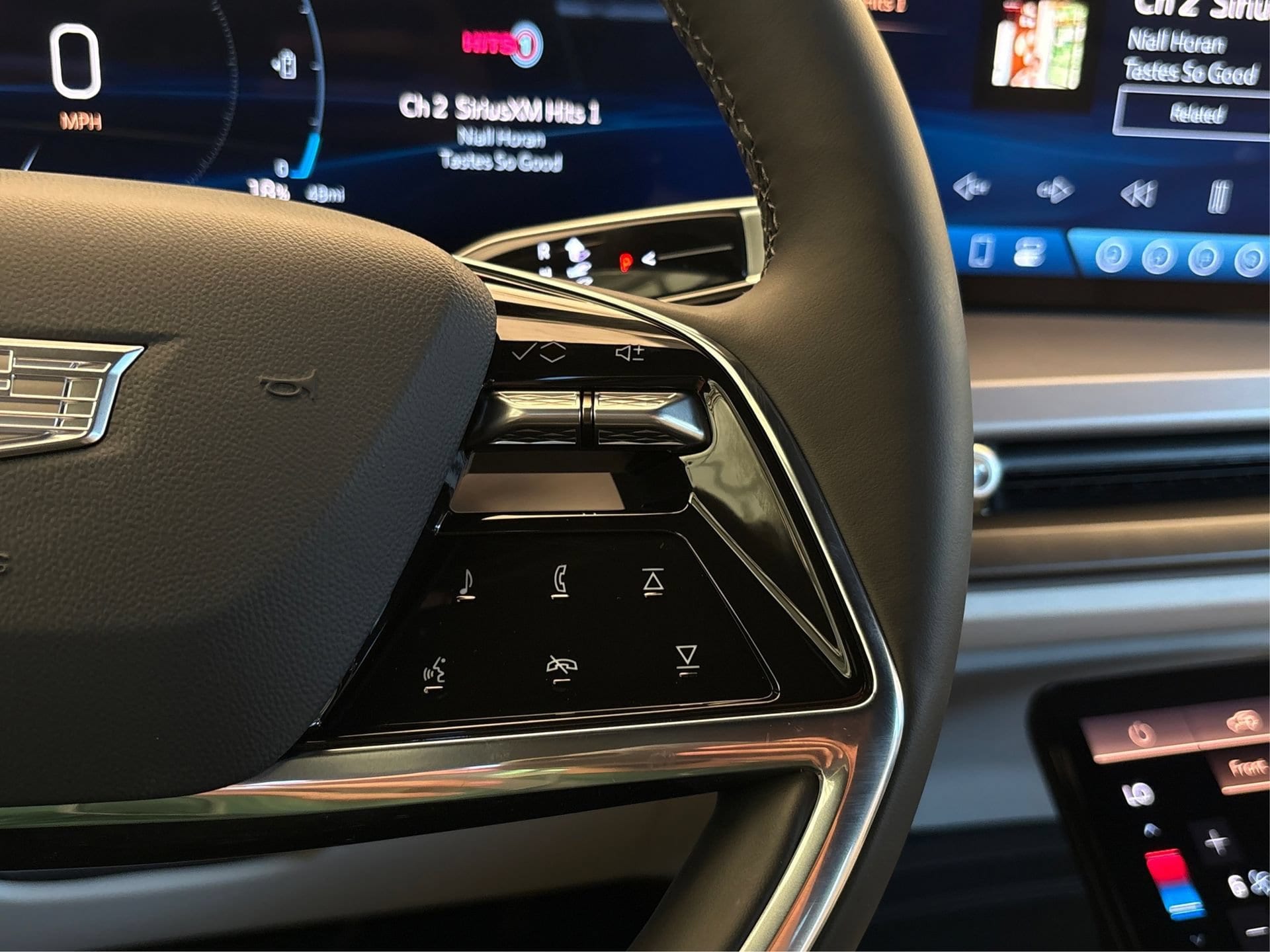 2027 Cadillac VISTIQ Sport - Photo 27