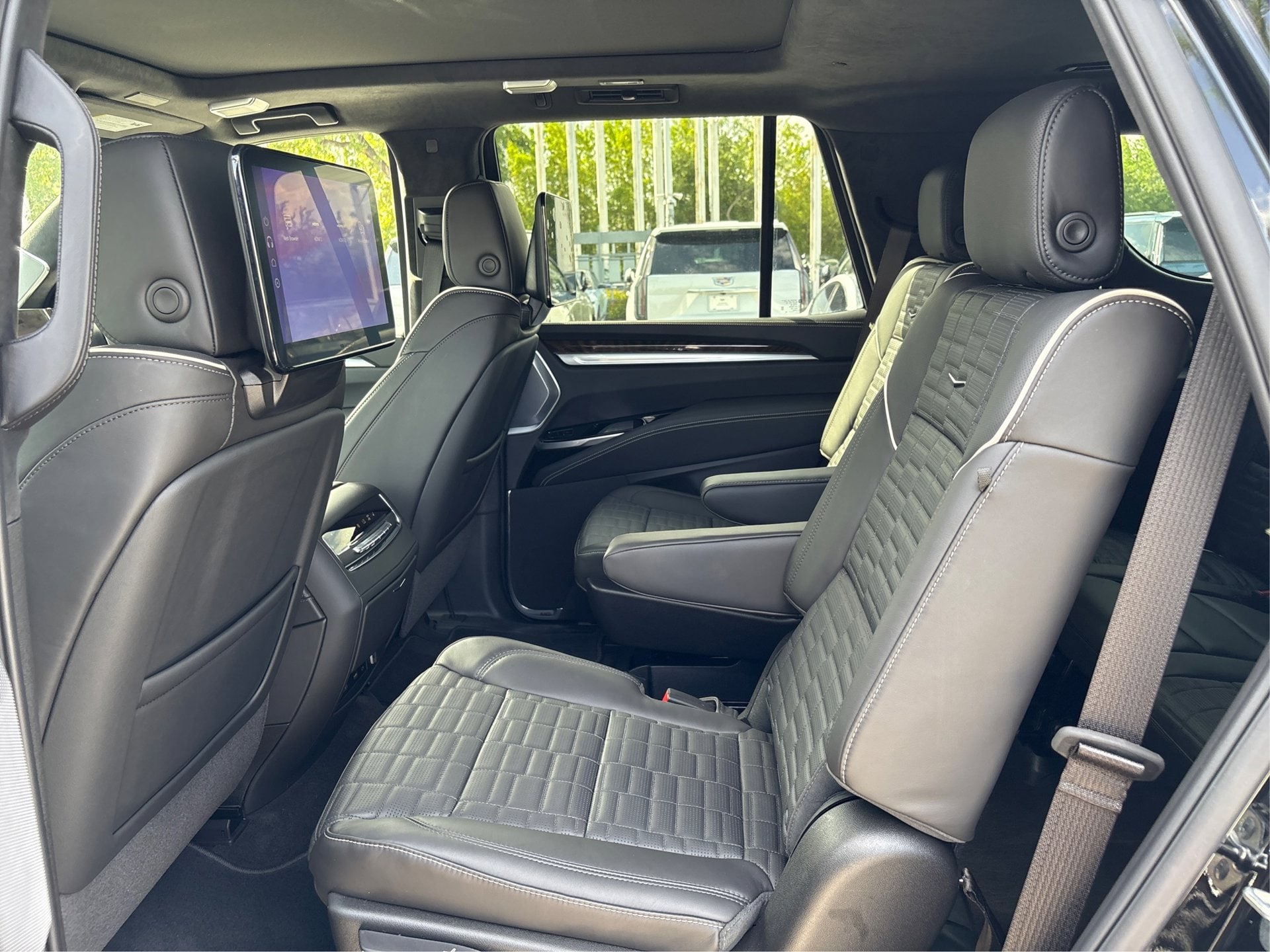 2026 Cadillac Escalade Platinum Sport - Photo 10