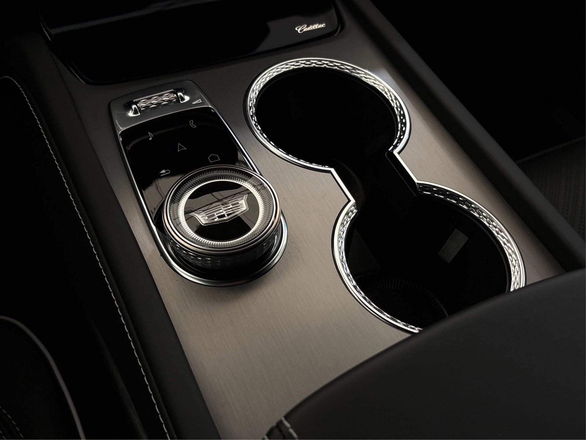 2026 Cadillac VISTIQ Platinum Sport - Photo 27