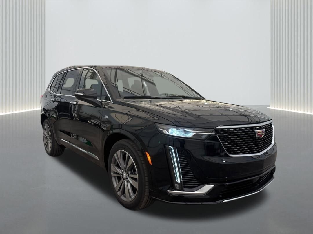 2025 Cadillac XT6 Premium Luxury photo 3