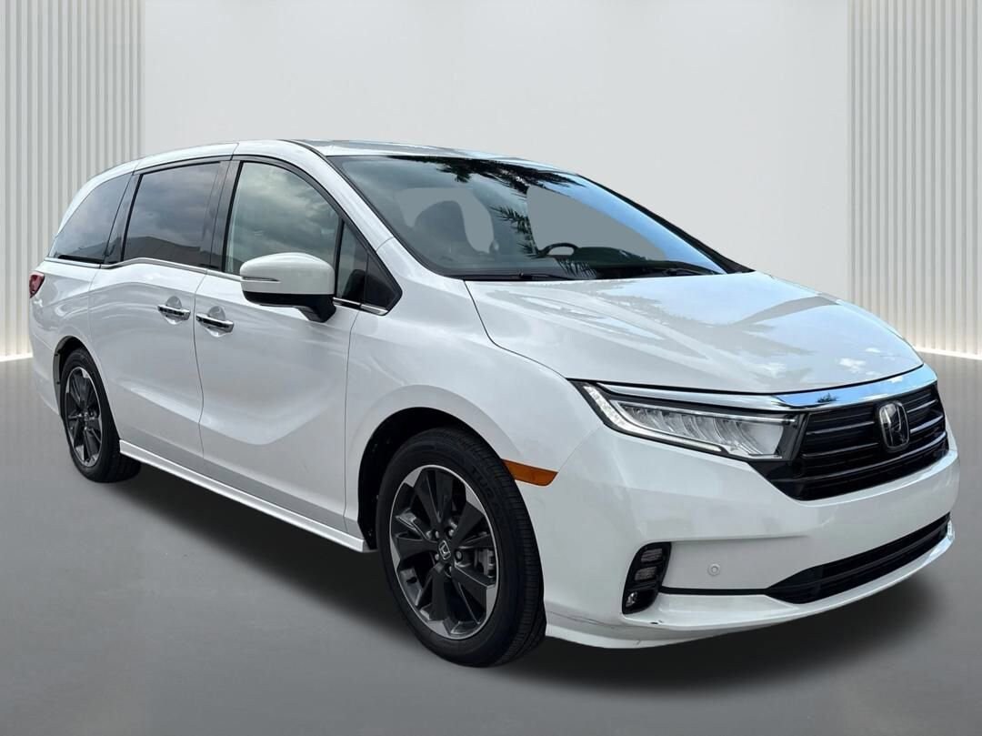 2024 Honda Odyssey Elite photo 3