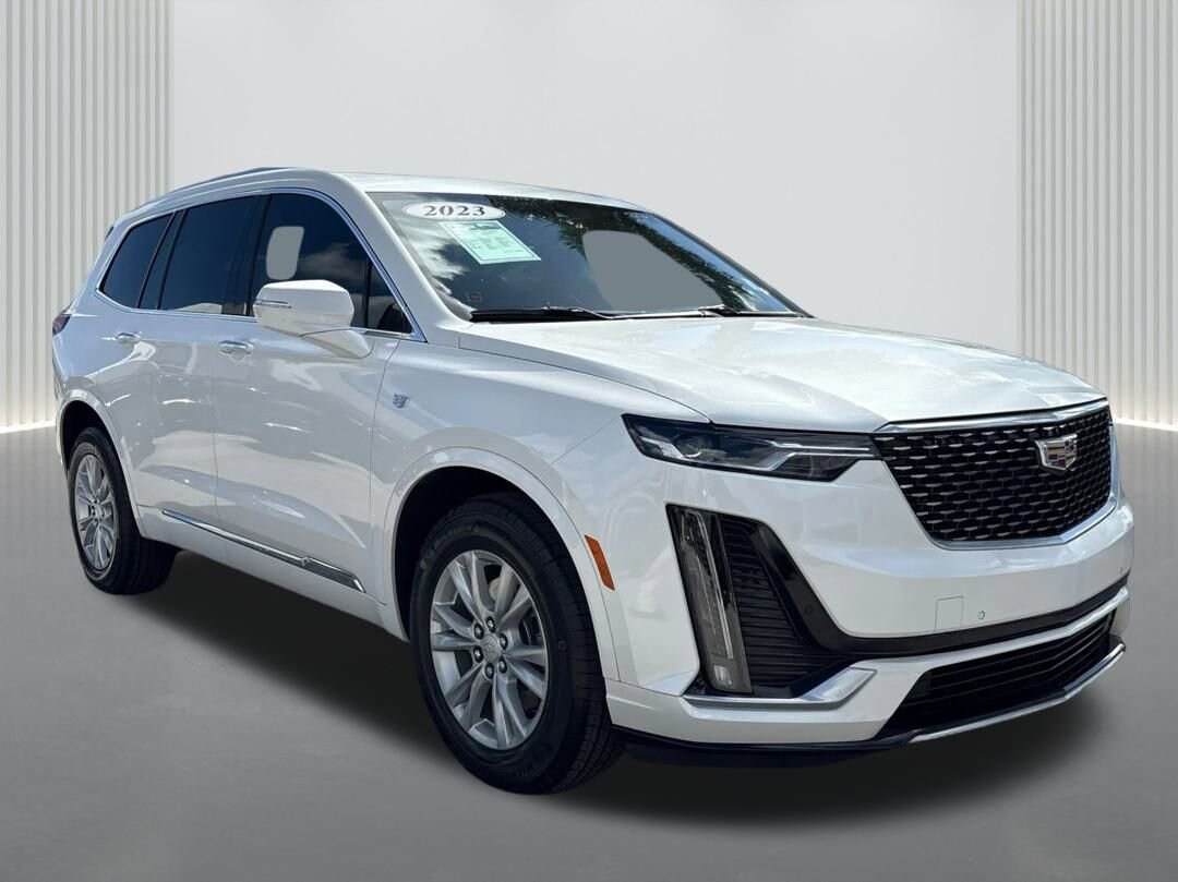 2023 Cadillac XT6 Luxury photo 3