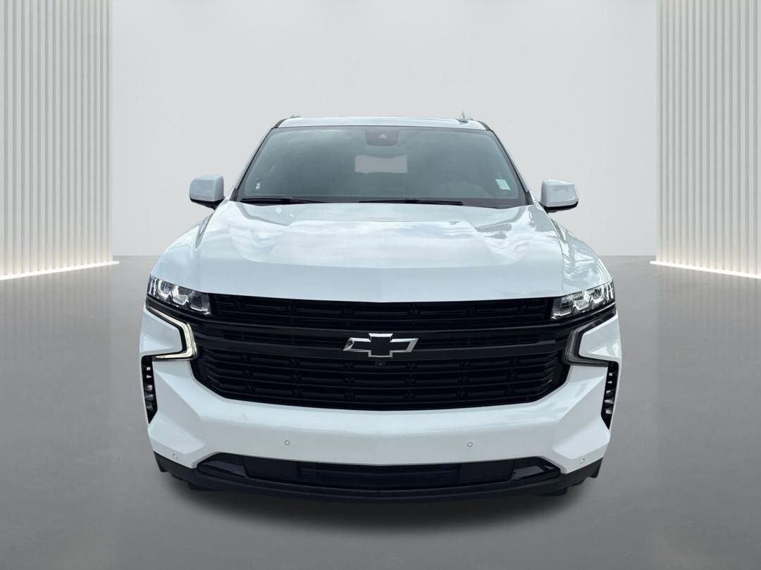 2024 Chevrolet Suburban RST photo 2