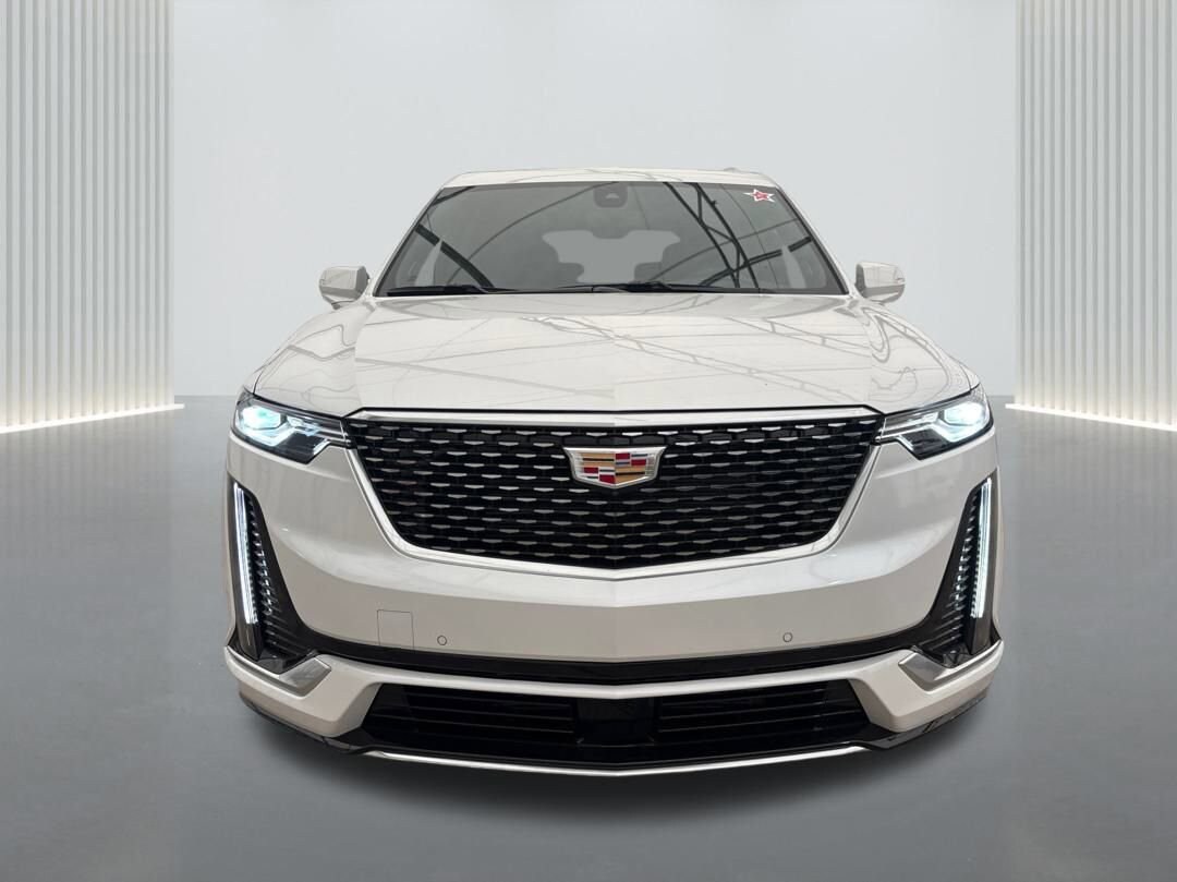 2025 Cadillac XT6 Premium Luxury photo 2