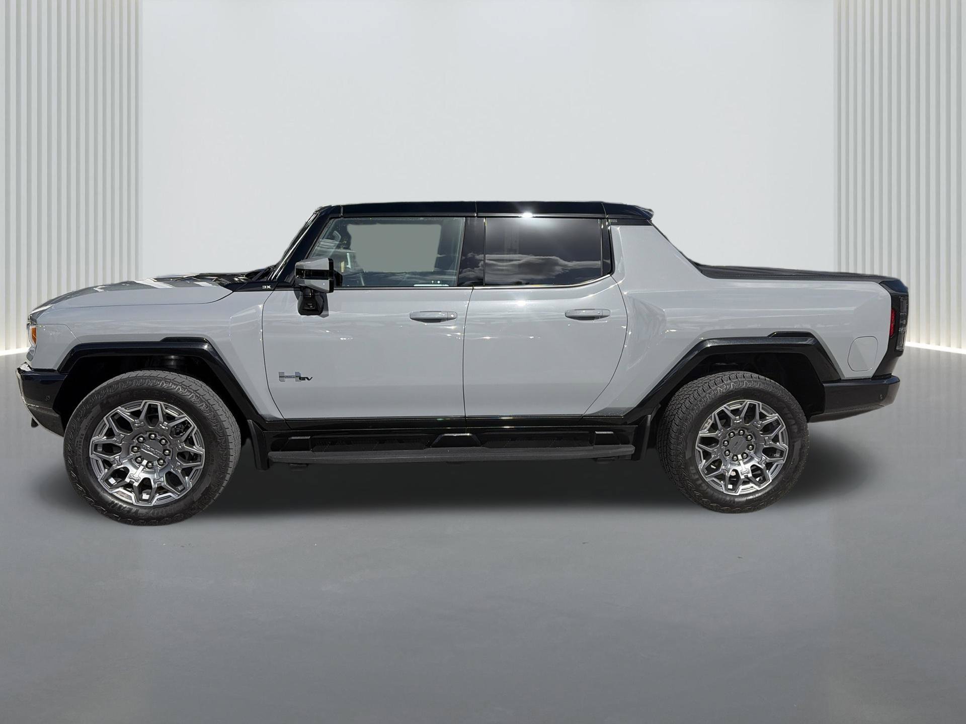 Used 2025 GMC HUMMER EV 3X with VIN 1GT40DDB8SU117275 for sale in Miami, FL