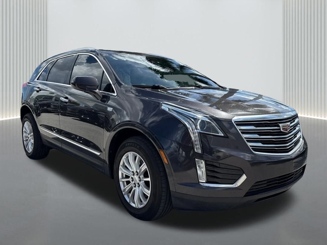 2018 Cadillac XT5 photo 2