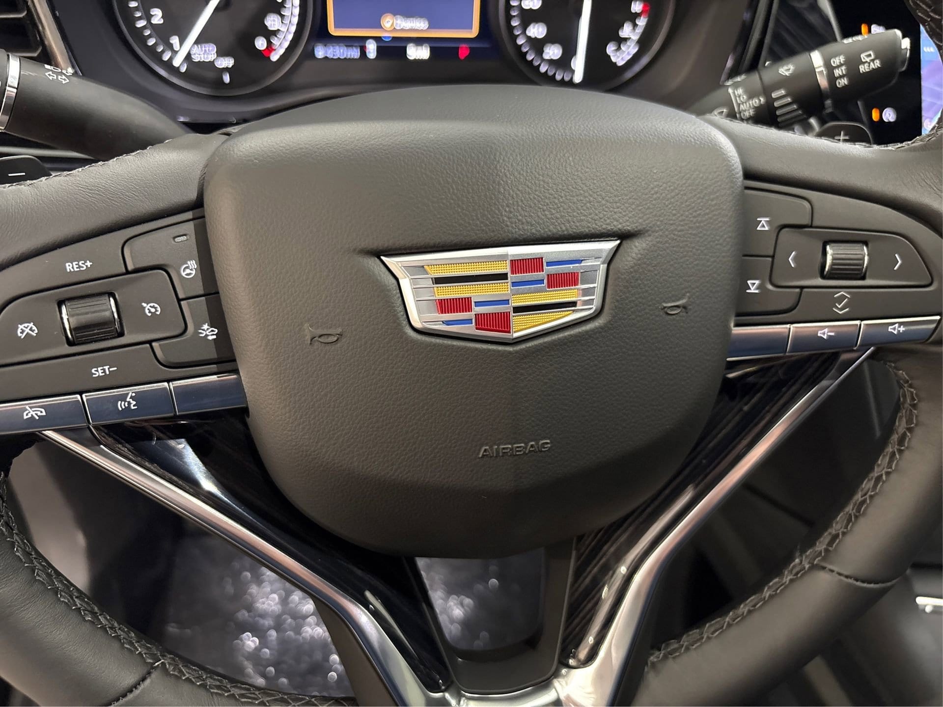 2025 Cadillac XT6 Premium Luxury - Photo 16
