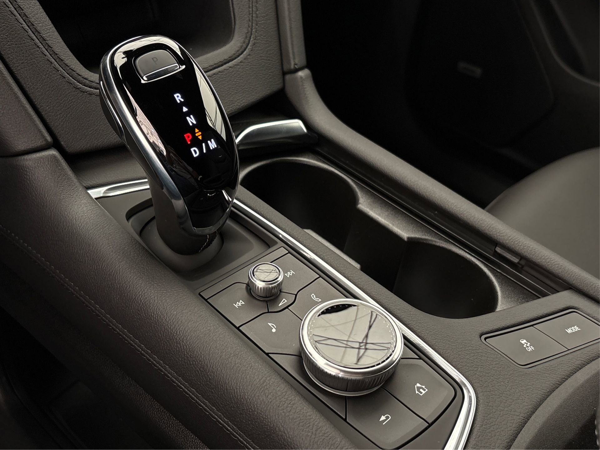 2025 Cadillac XT6 Luxury - Photo 19