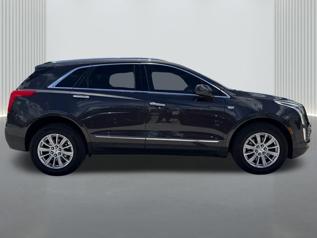 2018 Cadillac XT5 photo 3