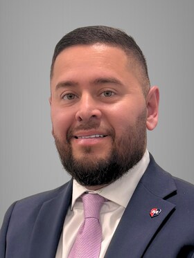 Staff member Diego Rueda from ID_b4f5e4