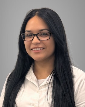 Staff member Andriana Molina from ID_5fc4e7