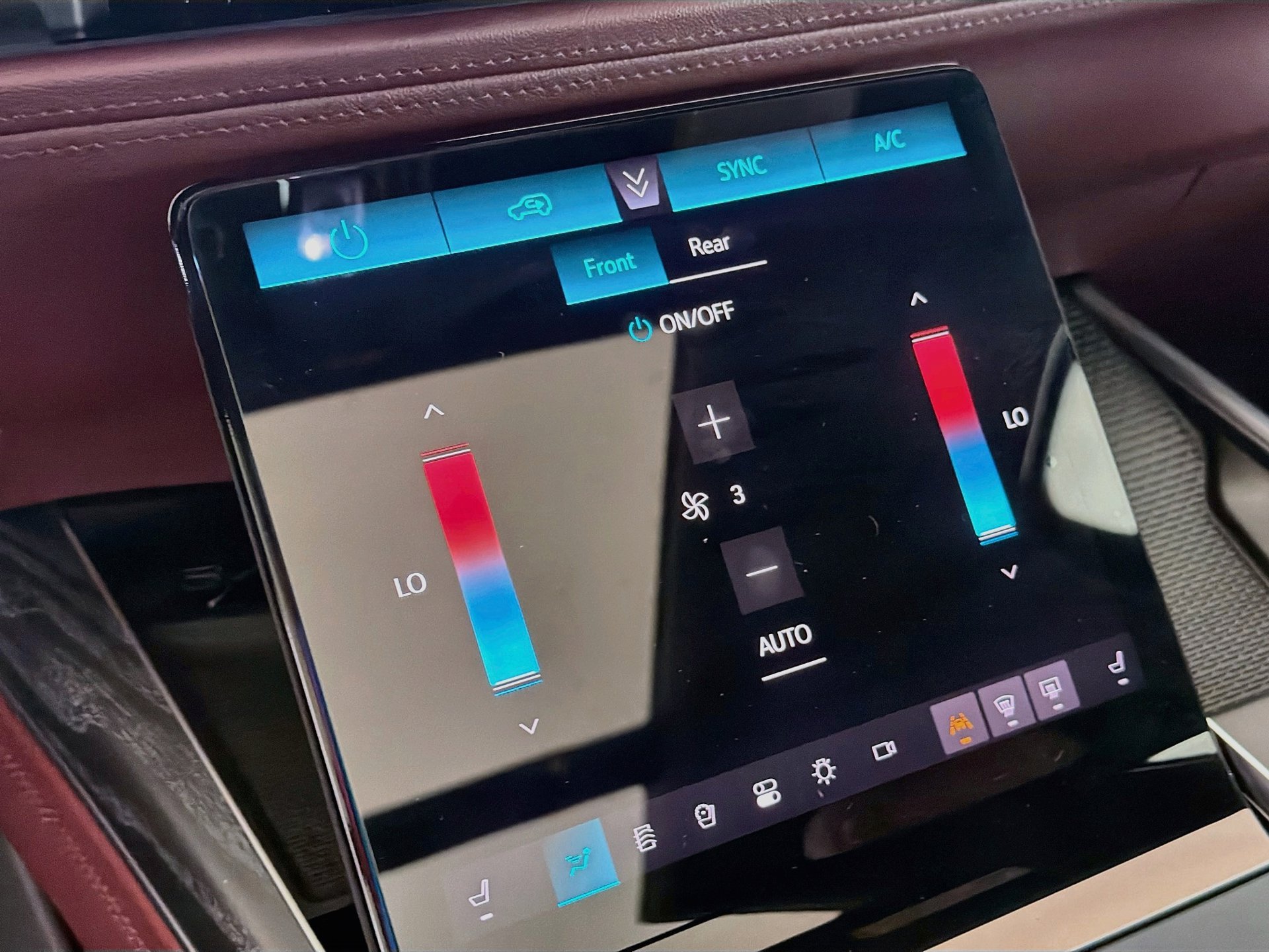 2026 Cadillac Escalade ESV Luxury - Photo 32