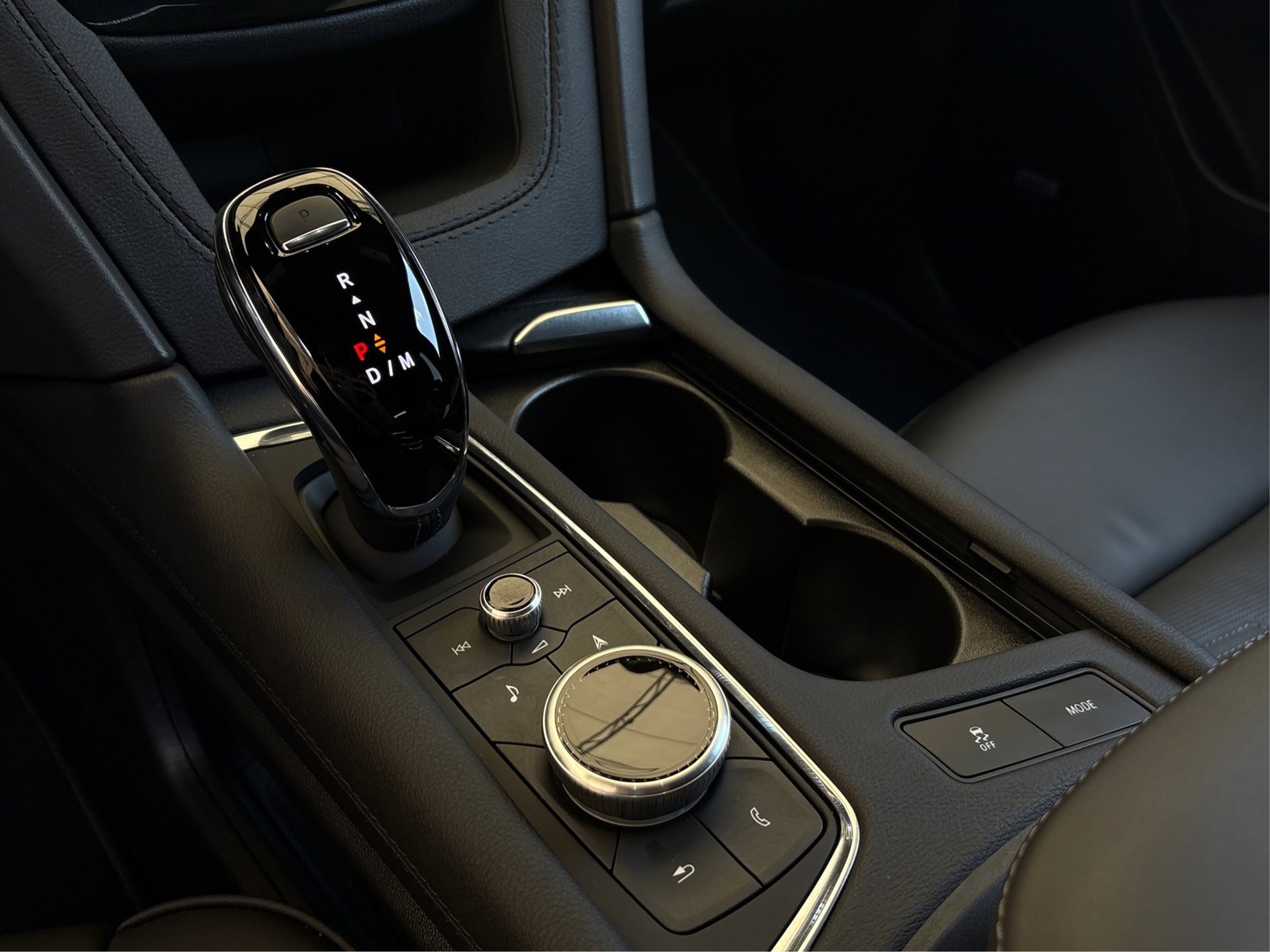 2024 Cadillac XT5 Sport - Photo 29