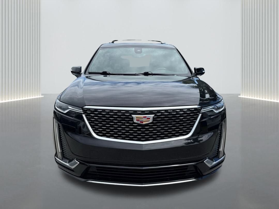 2024 Cadillac XT6 Premium Luxury photo 2