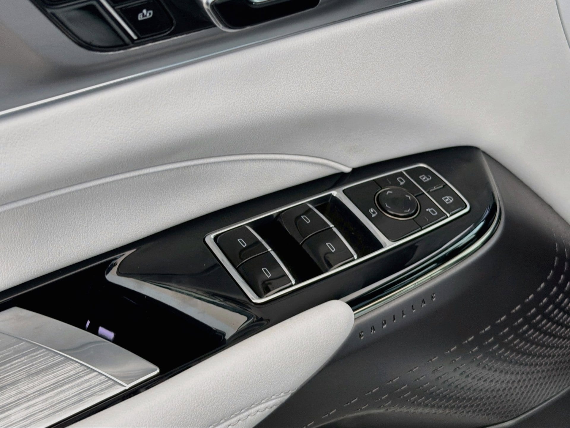 2027 Cadillac LYRIQ Sport - Photo 21