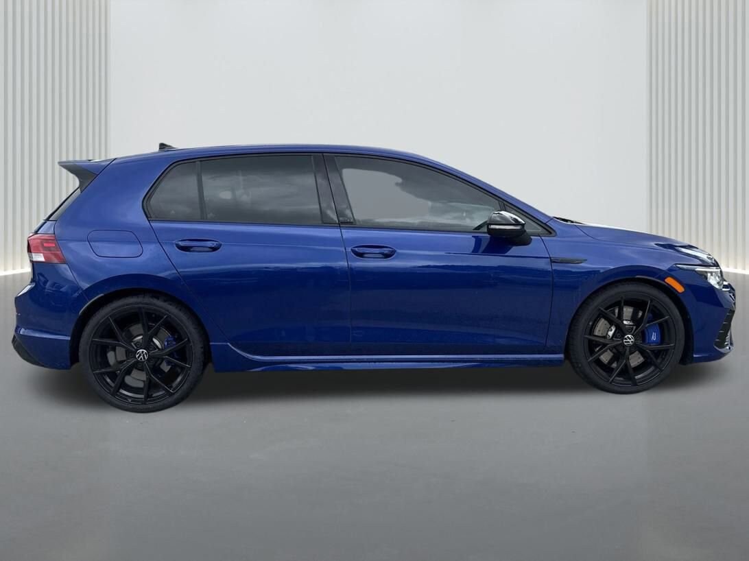 2023 Volkswagen Golf Anniversary Edition photo 4
