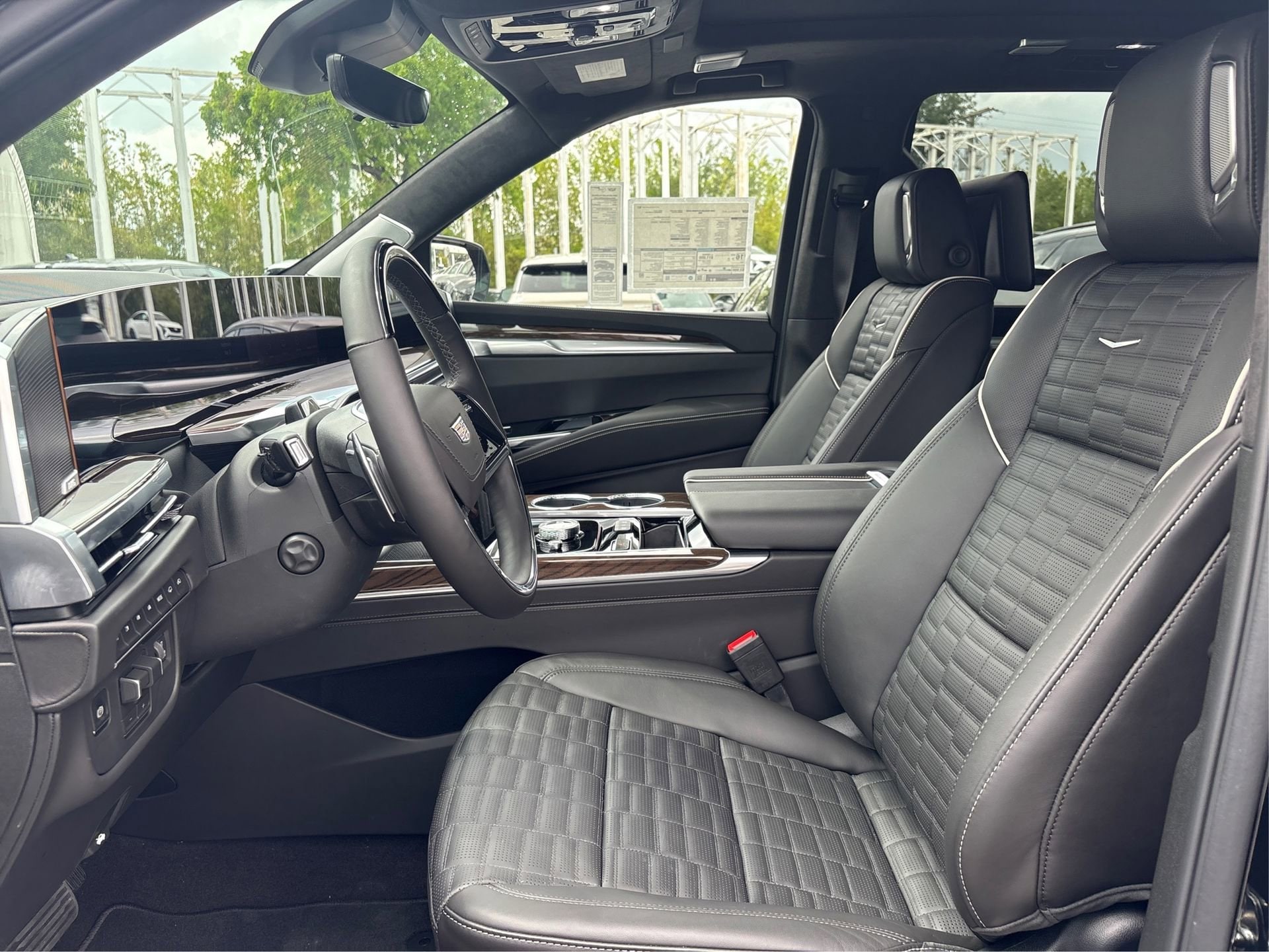 2026 Cadillac Escalade Platinum Sport - Photo 9