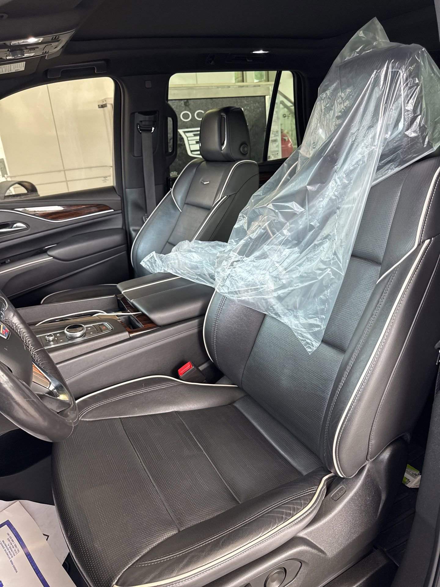 2022 Cadillac Escalade Premium Luxury photo 2