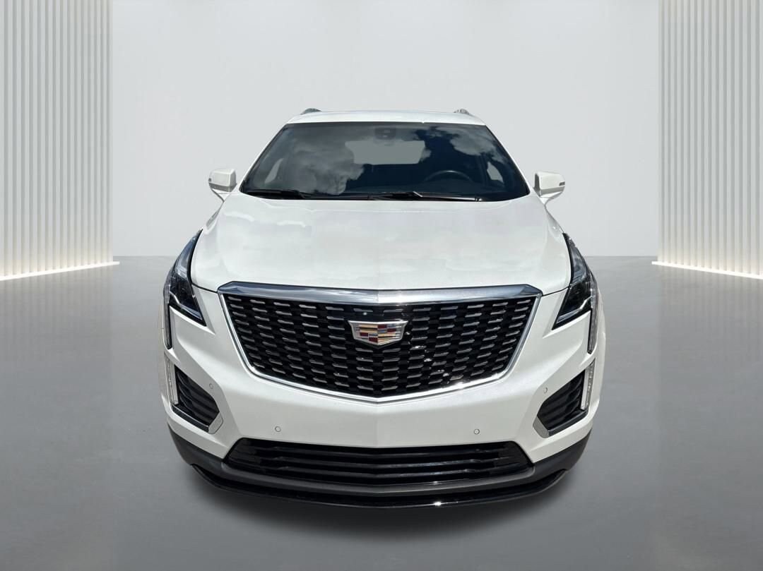 2023 Cadillac XT5 Luxury photo 2