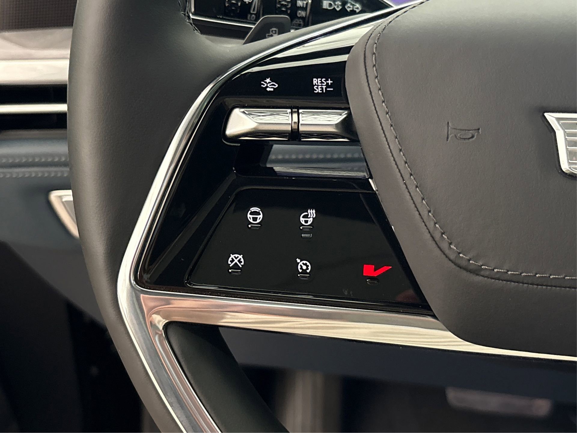 2025 Cadillac Escalade IQ Luxury 2 - Photo 28