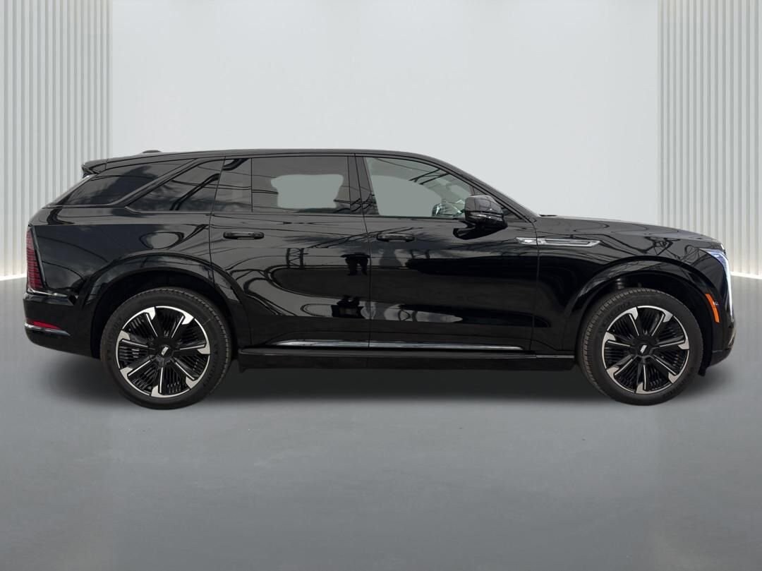 2025 Cadillac Escalade IQ Sport photo 4