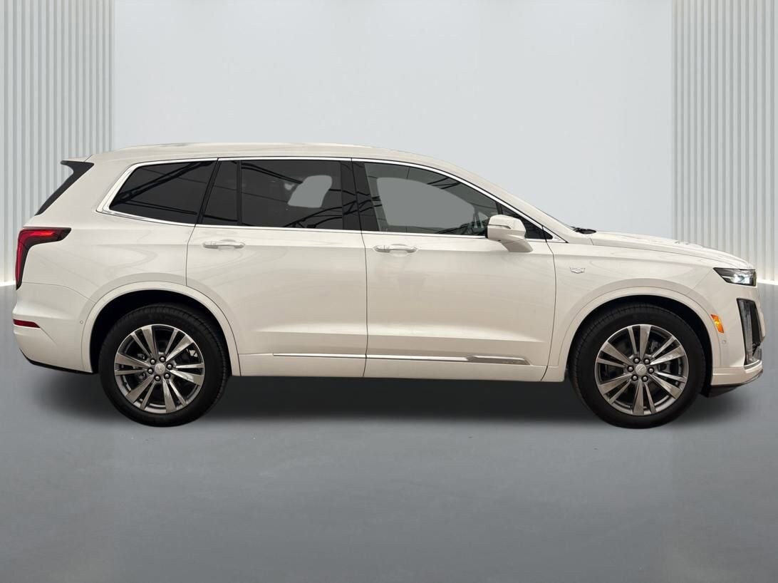 2025 Cadillac XT6 Premium Luxury photo 4