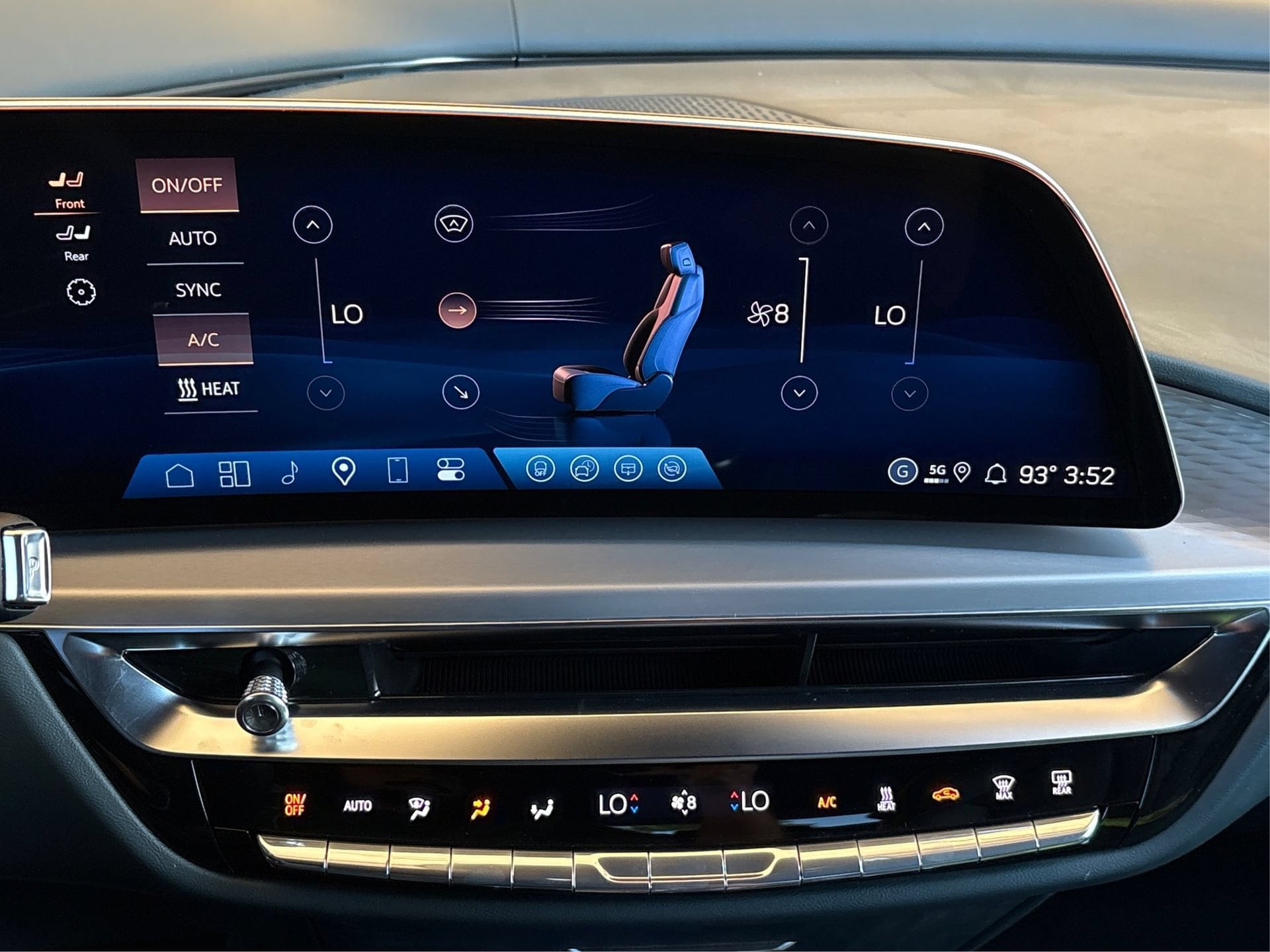 2026 Cadillac LYRIQ Signature Luxury - Photo 24