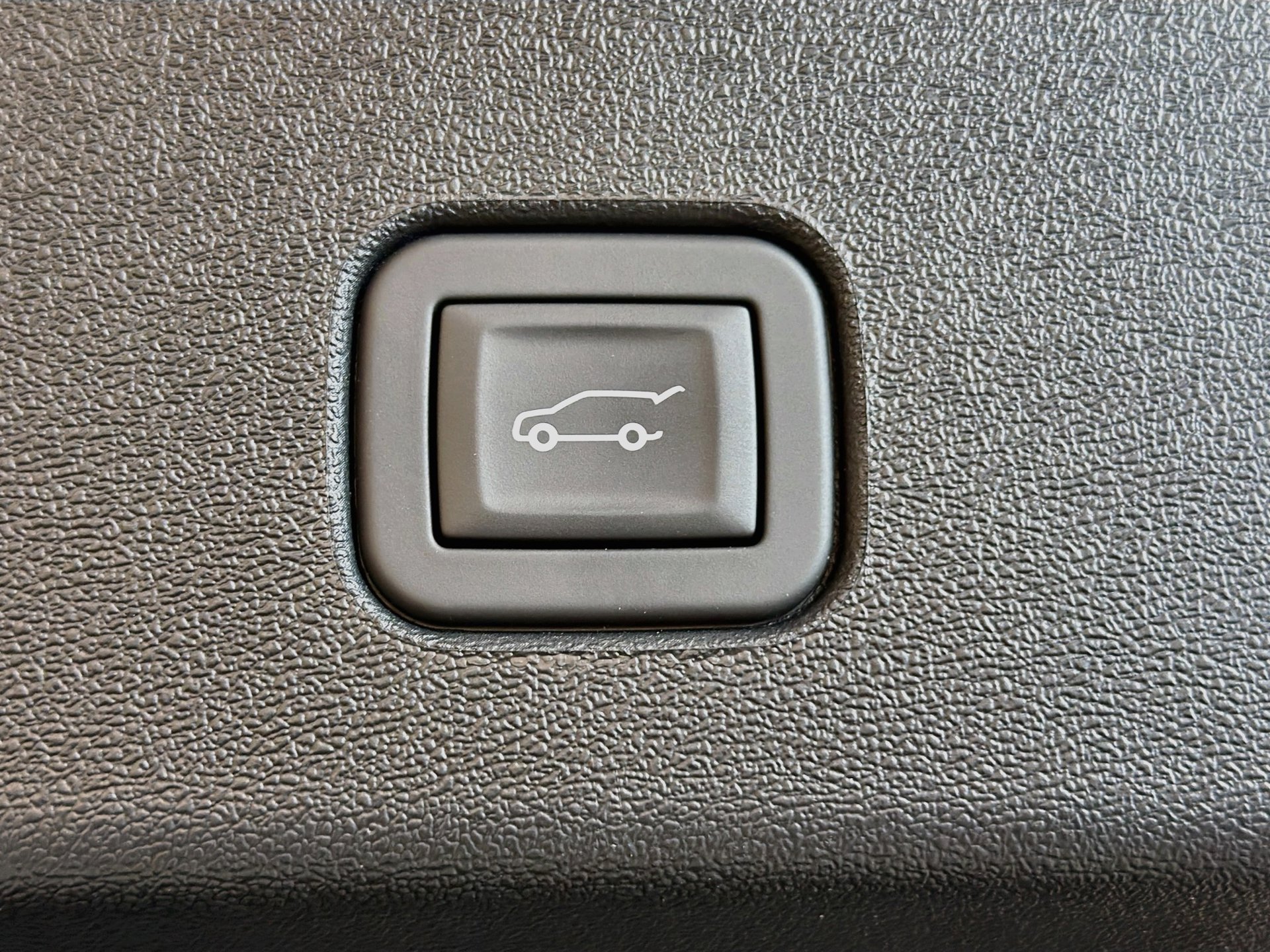 2027 Cadillac OPTIQ Sport - Photo 13
