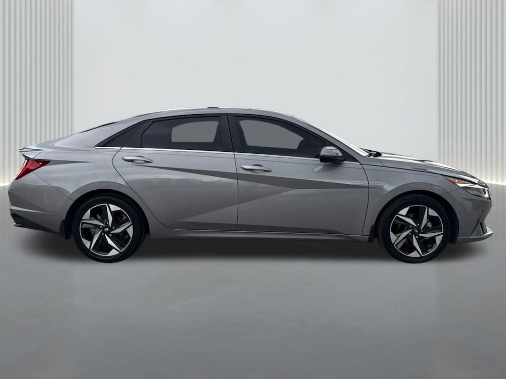 Used 2022 Hyundai Elantra SEL