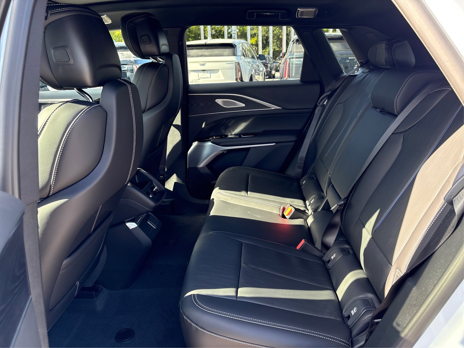 2026 Cadillac LYRIQ Premium Sport - Photo 10