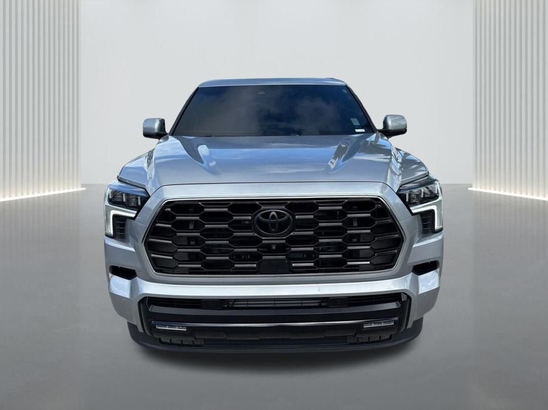 2024 Toyota Sequoia SR5 photo 2